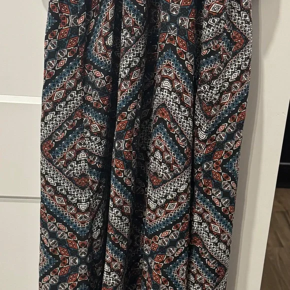 Dynamite Boho Maxi Dress Geometric Print Strappy Flowy Women’s Size L - Picture 4 of 7